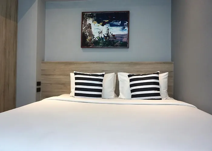 The Lake Chalong Hotel Sha Plus